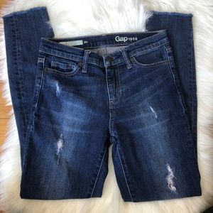 GAP Dark Wash Authentic Ankle Skinny 25 distressed